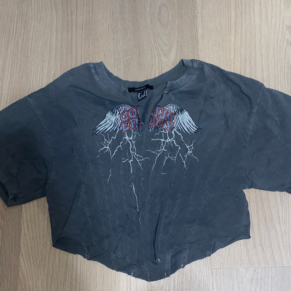 Forever 21 Gray Graphic Crop Top